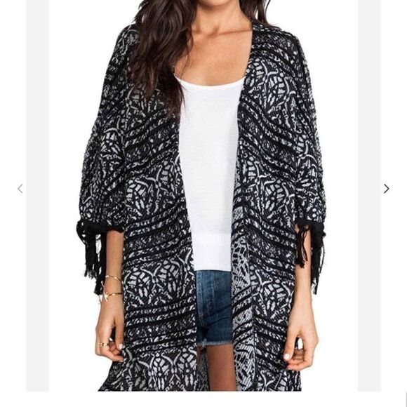 Free People Kimono Patterned Poncho Black White Tassle Boho Open Cardigan M/L - Picture 3 of 12